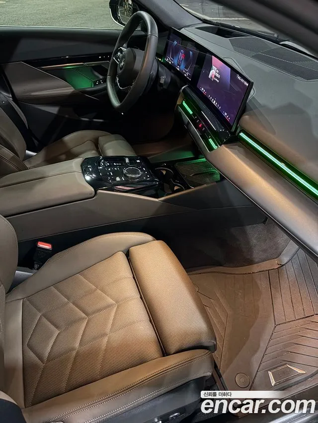 BMW 5 Series G60 — Фото автомобиля 7