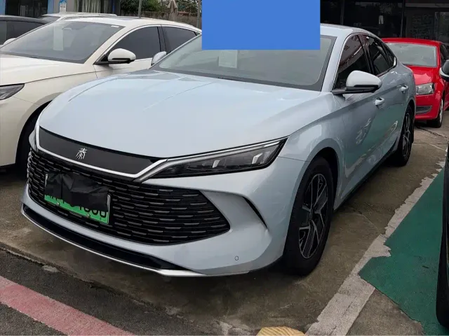 Фотография автомобиля — BYD Qin L