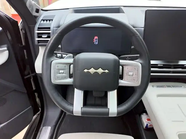 BYD FangChengBao Titanium 7 — Фото автомобиля 10