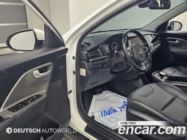 Kia Niro — Фото автомобиля 10