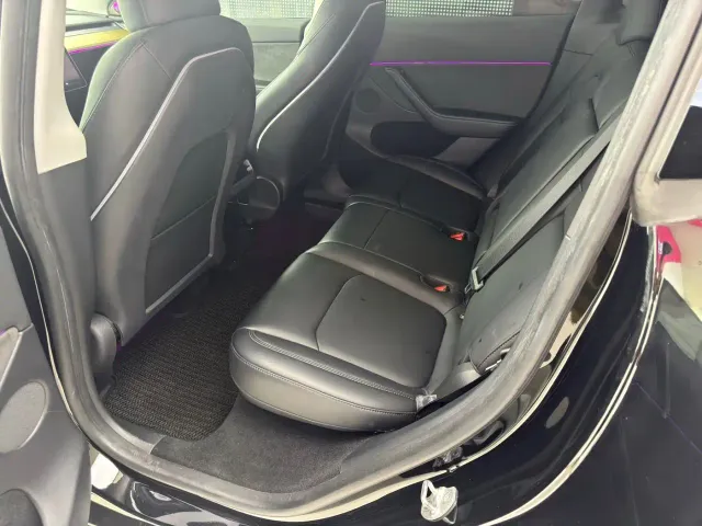 Tesla Model Y — Фото автомобиля 3