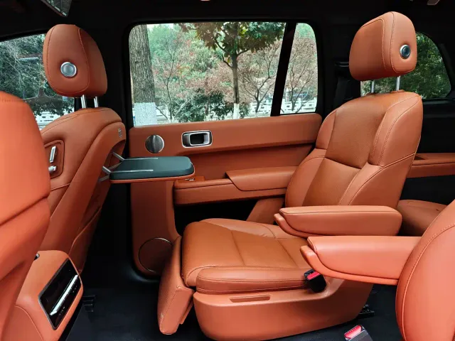 Li Auto L9 — Фото автомобиля 7