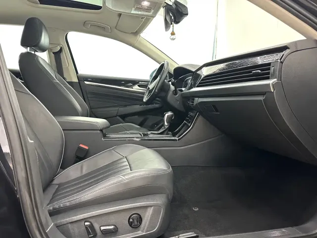 Volkswagen Passat — Фото автомобиля 9