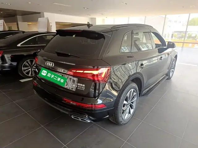 Audi Q5L — Фото автомобиля 4