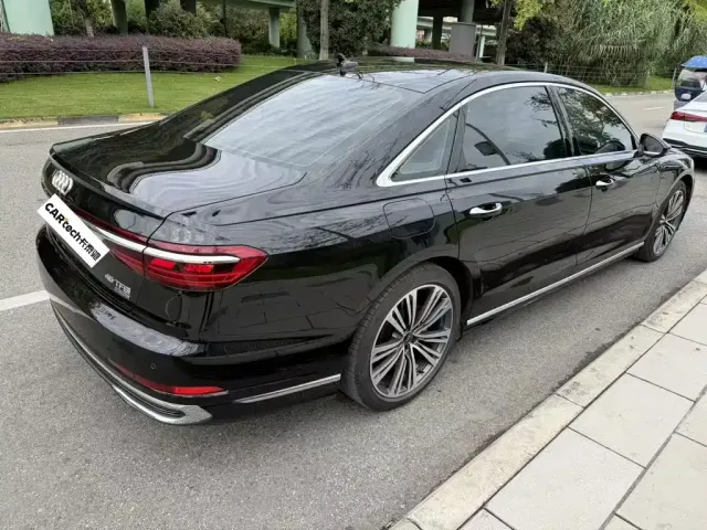 Audi A8 — Фото автомобиля 4