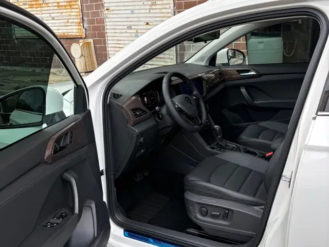 Volkswagen Tharu — Фото автомобиля 7