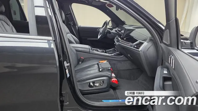 BMW X7 — Фото автомобиля 7