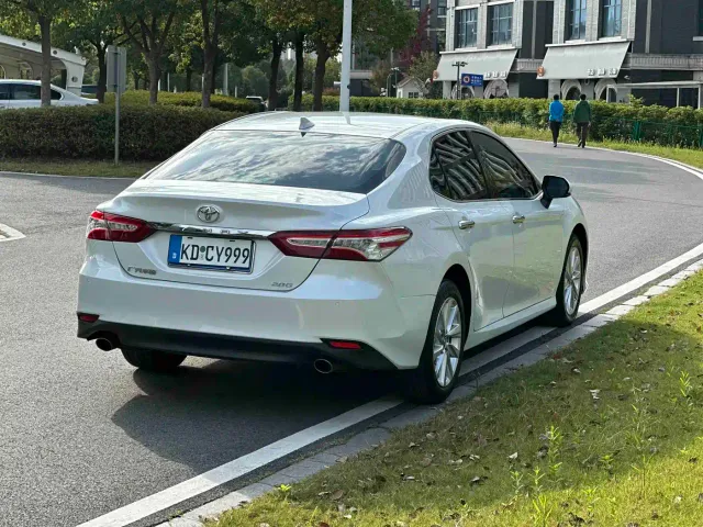 Toyota Camry — Фото автомобиля 6