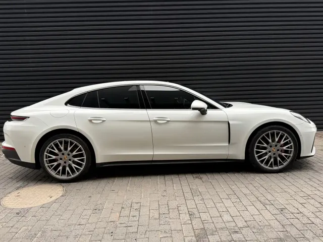 Porsche Panamera — Фото автомобиля 6