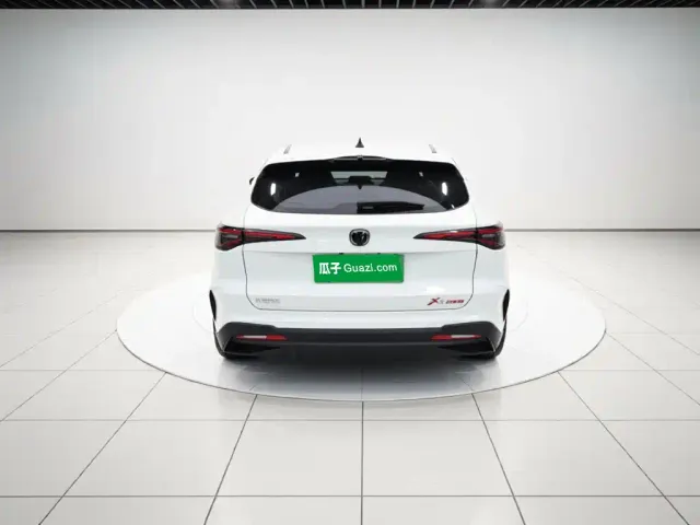 Changan X5 Plus — Фото автомобиля 3