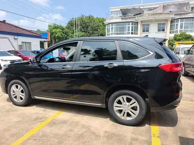 Haval M6 — Фото автомобиля 4