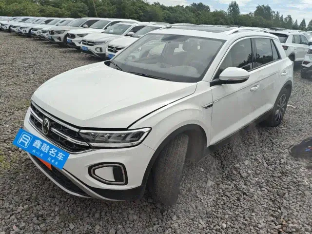 Фотография автомобиля — Volkswagen T-Roc