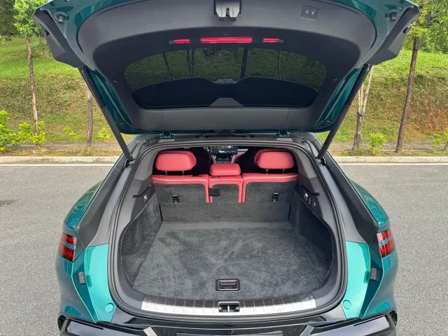 Denza Z9GT — Фото автомобиля 12