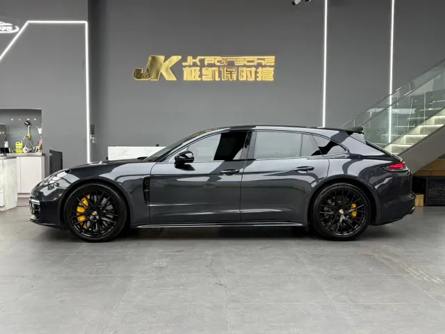 Porsche Panamera — Фото автомобиля 10