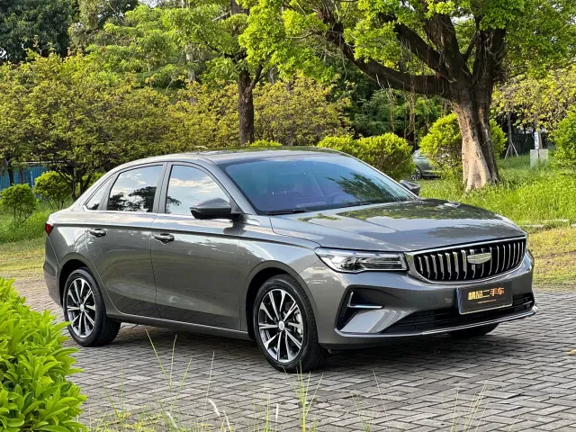 Geely Emgrand — Фото автомобиля 3