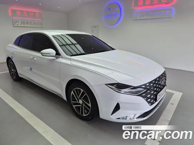 Hyundai Grandeur New — Фото автомобиля 3