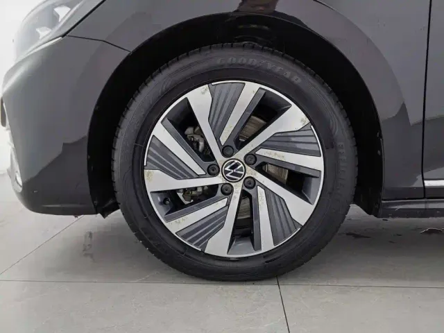 Volkswagen Passat — Фото автомобиля 17