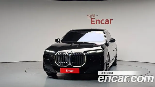 BMW 7-Series 7 серия (G70) 740i xDrive M Sport Limited — Фото автомобиля 3