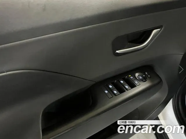 Hyundai Kona SX2 — Фото автомобиля 13
