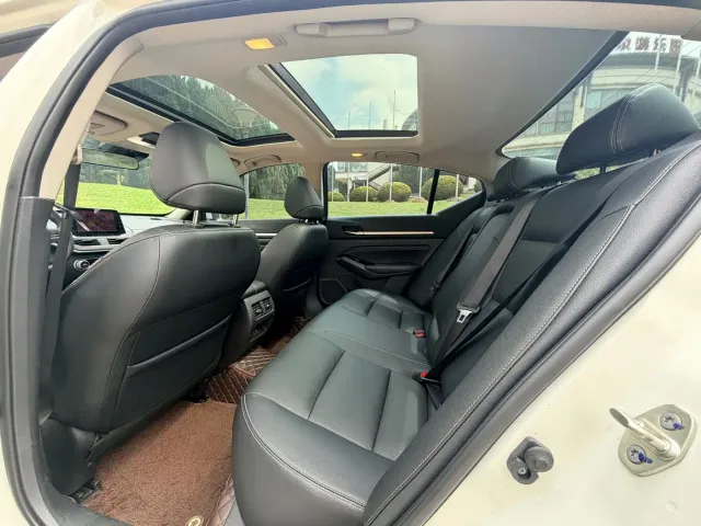 Nissan Teana — Фото автомобиля 13