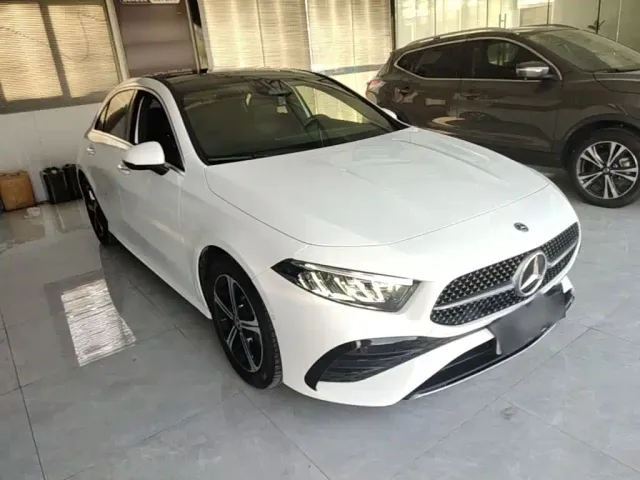 Mercedes-Benz A-Class — Фото автомобиля 3