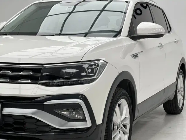 Volkswagen T-Cross — Фото автомобиля 4