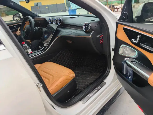 Mercedes-Benz C-Class — Фото автомобиля 4