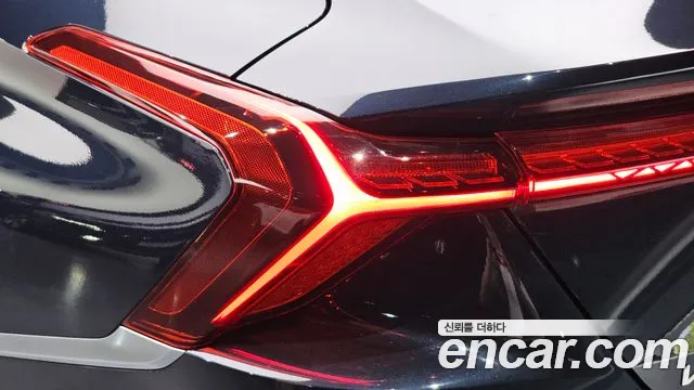 Kia K8 K8 Hybrid — Фото автомобиля 8