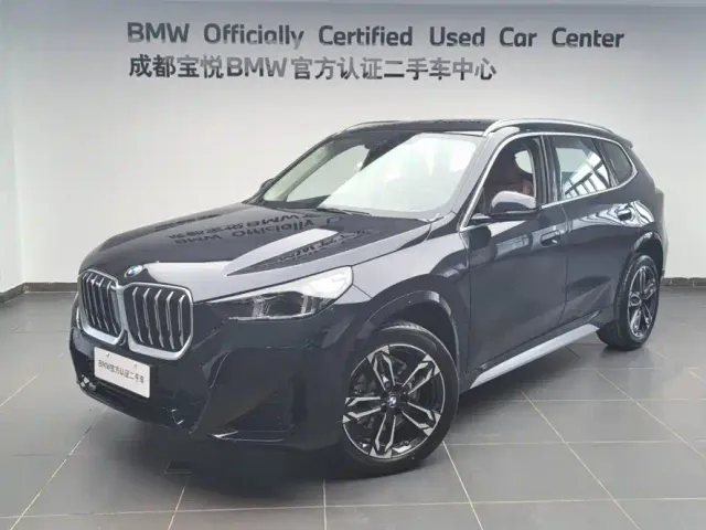 Фотография автомобиля — BMW X1