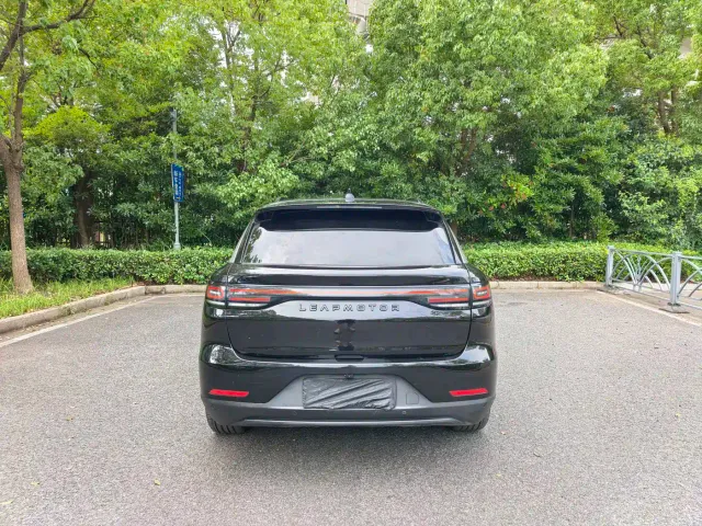 Leapmotor C11 — Фото автомобиля 5