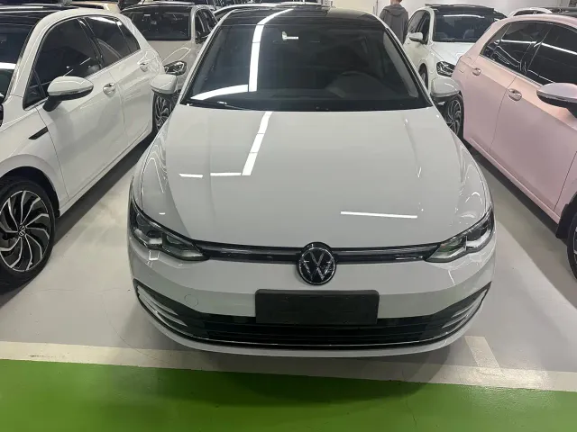 Volkswagen Golf — Фото автомобиля 2