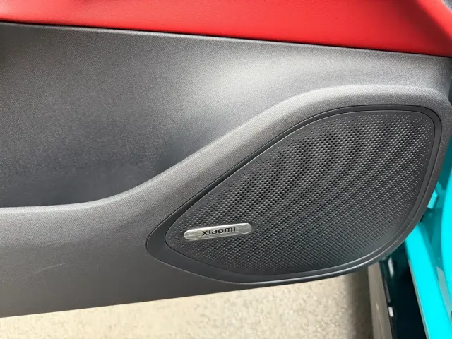 Xiaomi SU7 — Фото автомобиля 13