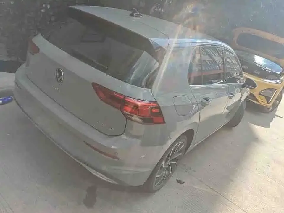 Volkswagen Golf 2021 280TSI DSG 30th Anniversary Edition — Фото автомобиля 2