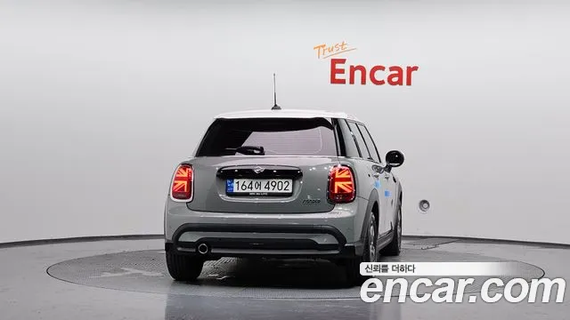 Mini Cooper Cooper 5 дверей Classic — Фото автомобиля 4
