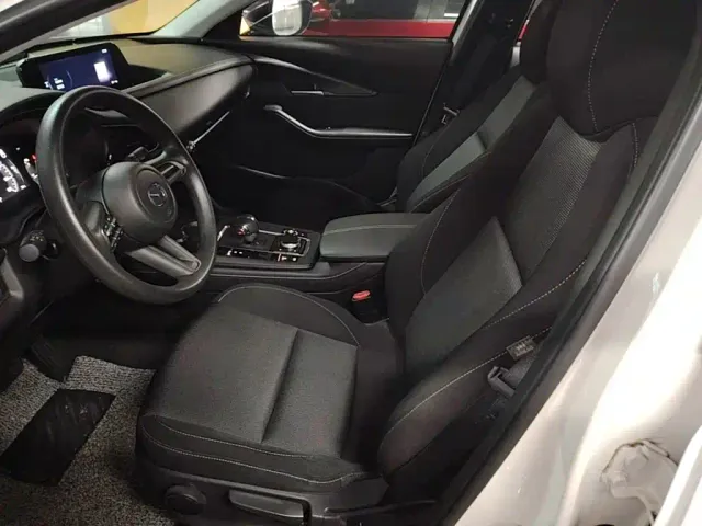 Mazda CX-30 EV — Фото автомобиля 14