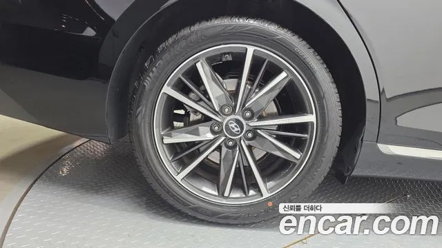 Hyundai Grandeur New — Фото автомобиля 5