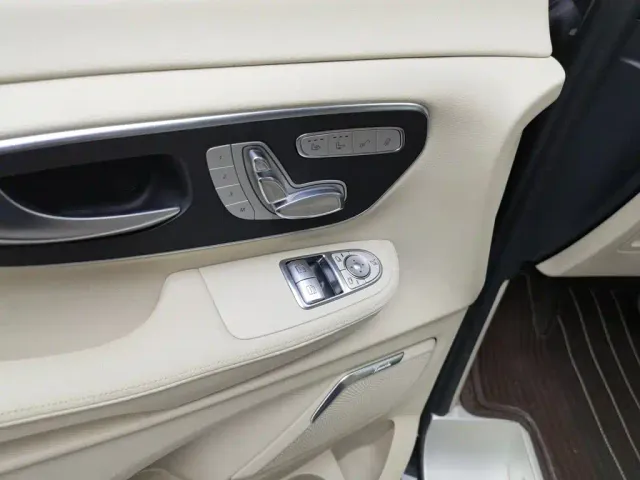 Mercedes-Benz V-Class — Фото автомобиля 9