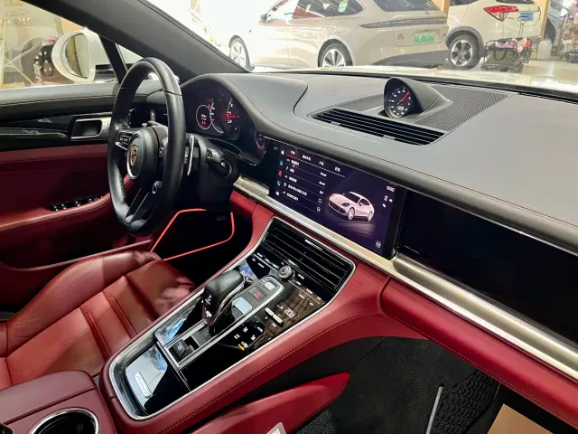 Porsche Panamera — Фото автомобиля 12