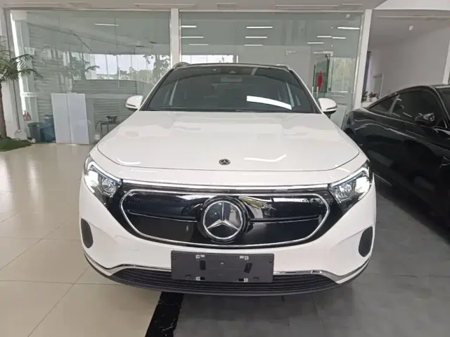 Mercedes-Benz EQA — Фото автомобиля 2