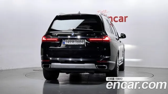 BMW X7 — Фото автомобиля 4
