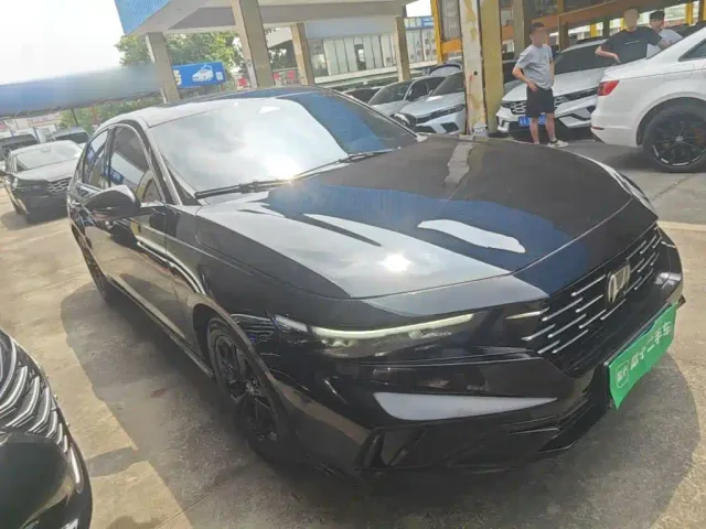 Honda Accord — Фото автомобиля 3