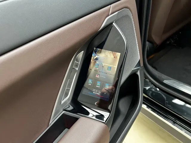 BMW 7 Series — Фото автомобиля 19
