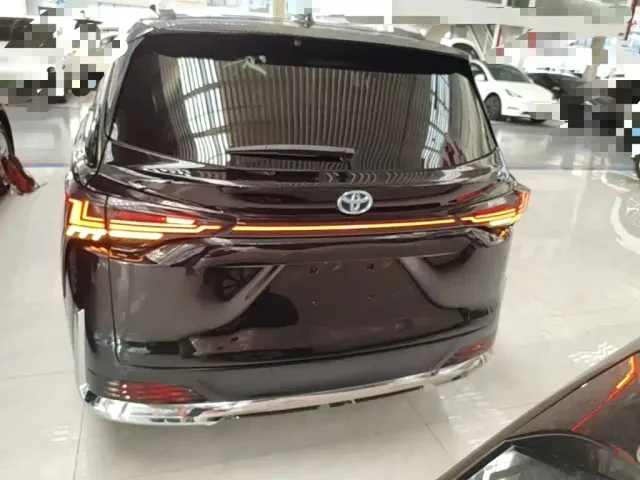 Toyota Granvia — Фото автомобиля 5