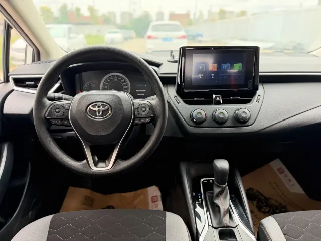 Toyota Corolla — Фото автомобиля 10