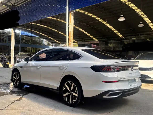 Volkswagen Lamando — Фото автомобиля 16