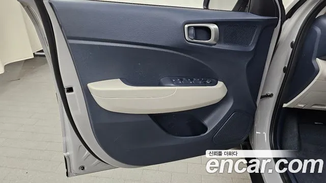 Hyundai Venue — Фото автомобиля 13
