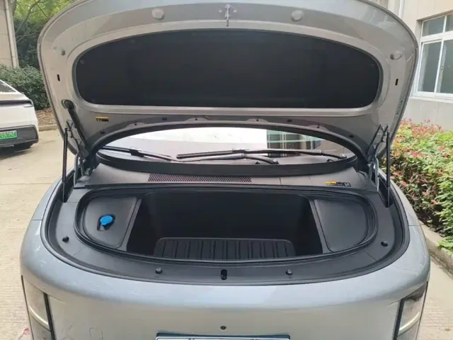 Li Auto i6 — Фото автомобиля 19