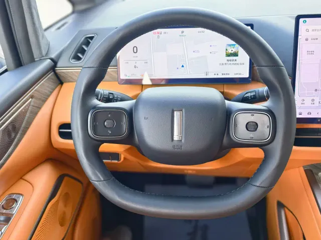 Wey Alpine — Фото автомобиля 7