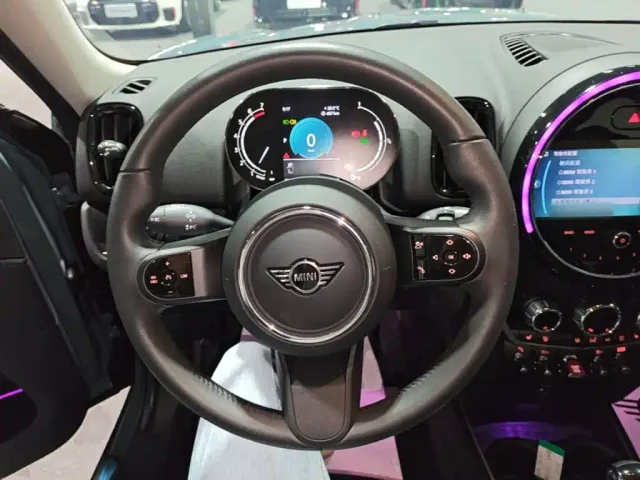 MINI Countryman — Фото автомобиля 10