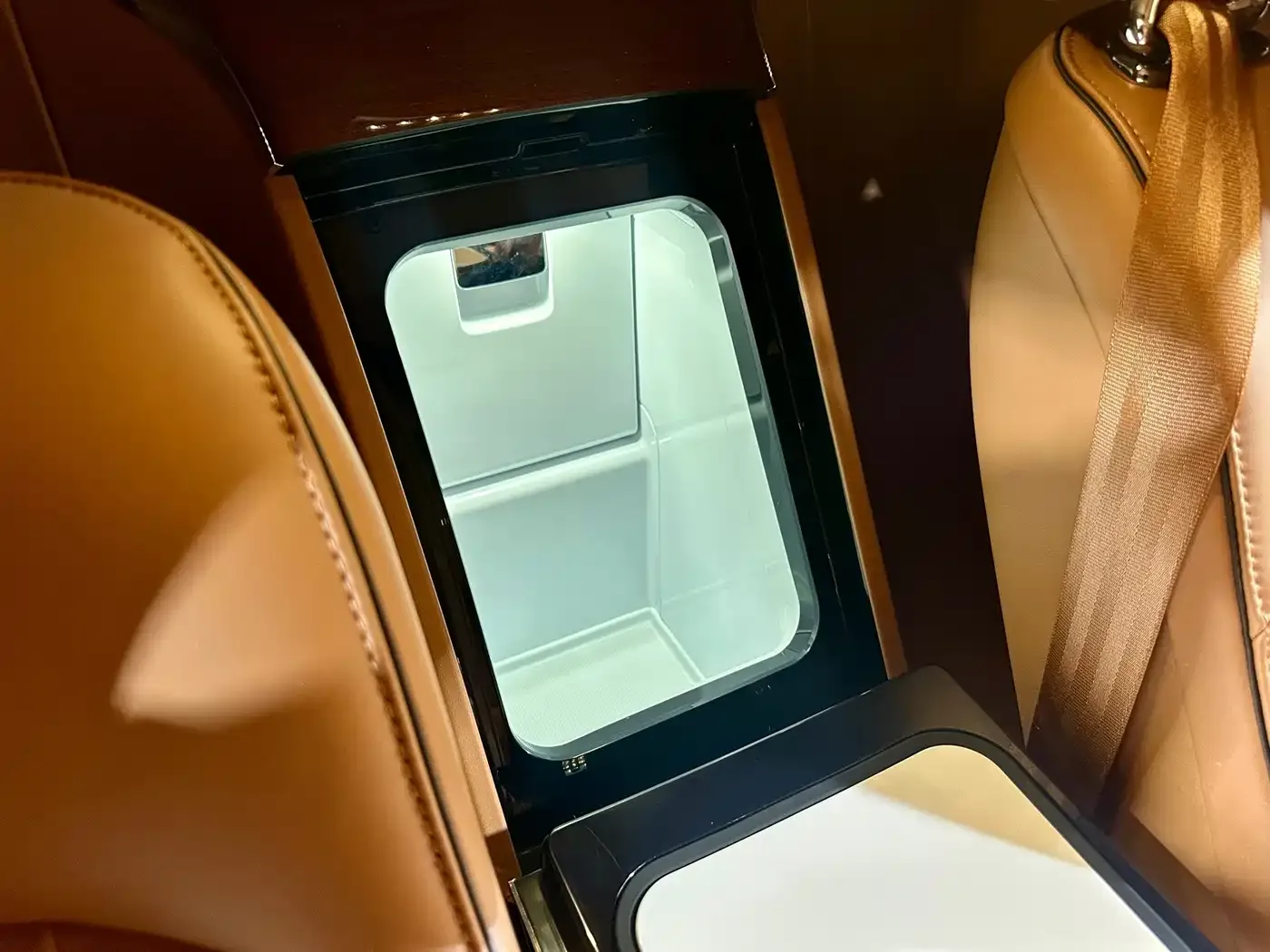 Zunjie Zunjie S800 2025 Model Extended Range Starlight Premium Edition 5-Seater — Фото автомобиля 12